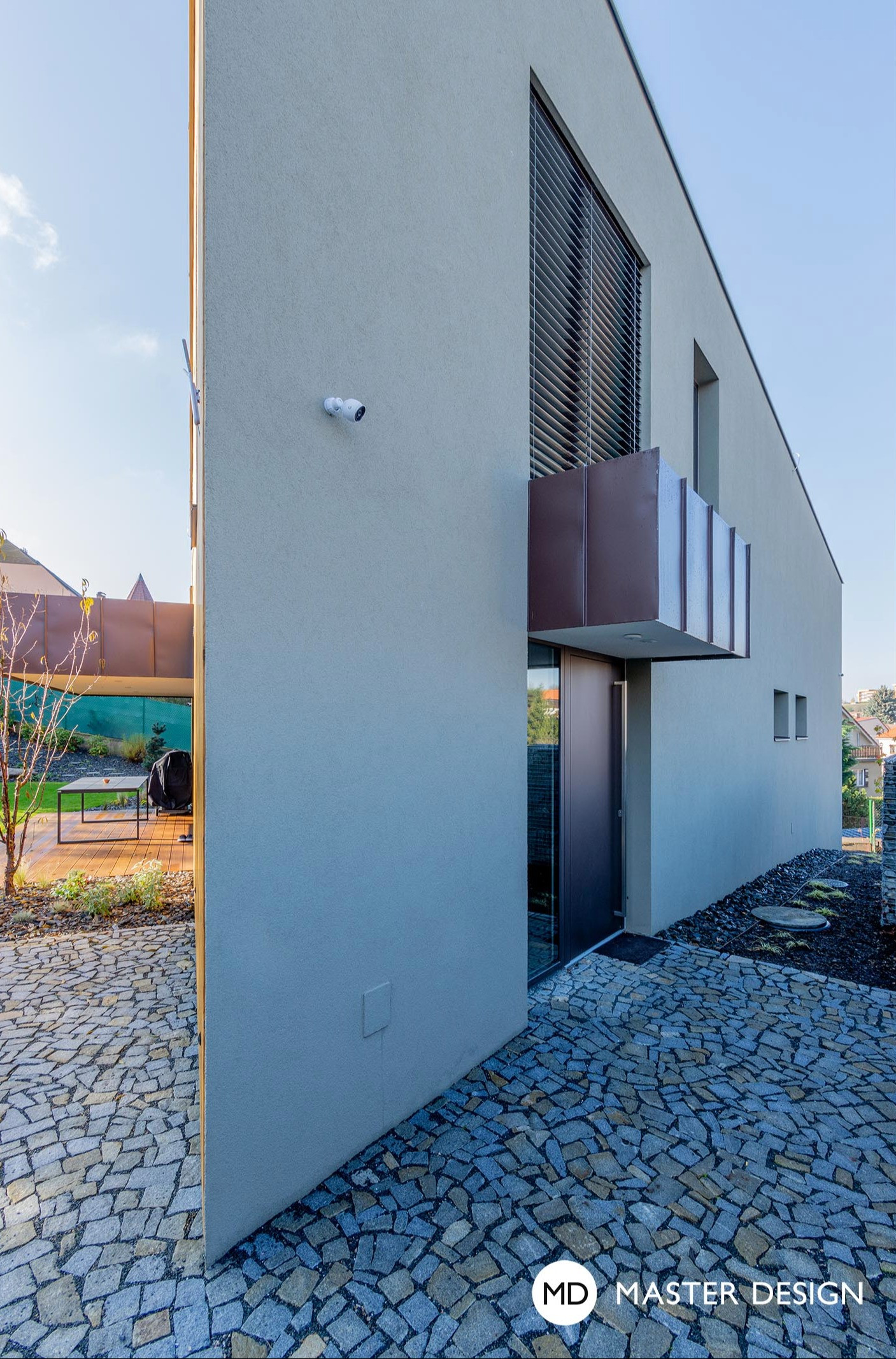 Trojúhelníkový dům s dřevěnou fasádou - Praha - vizualizace 7