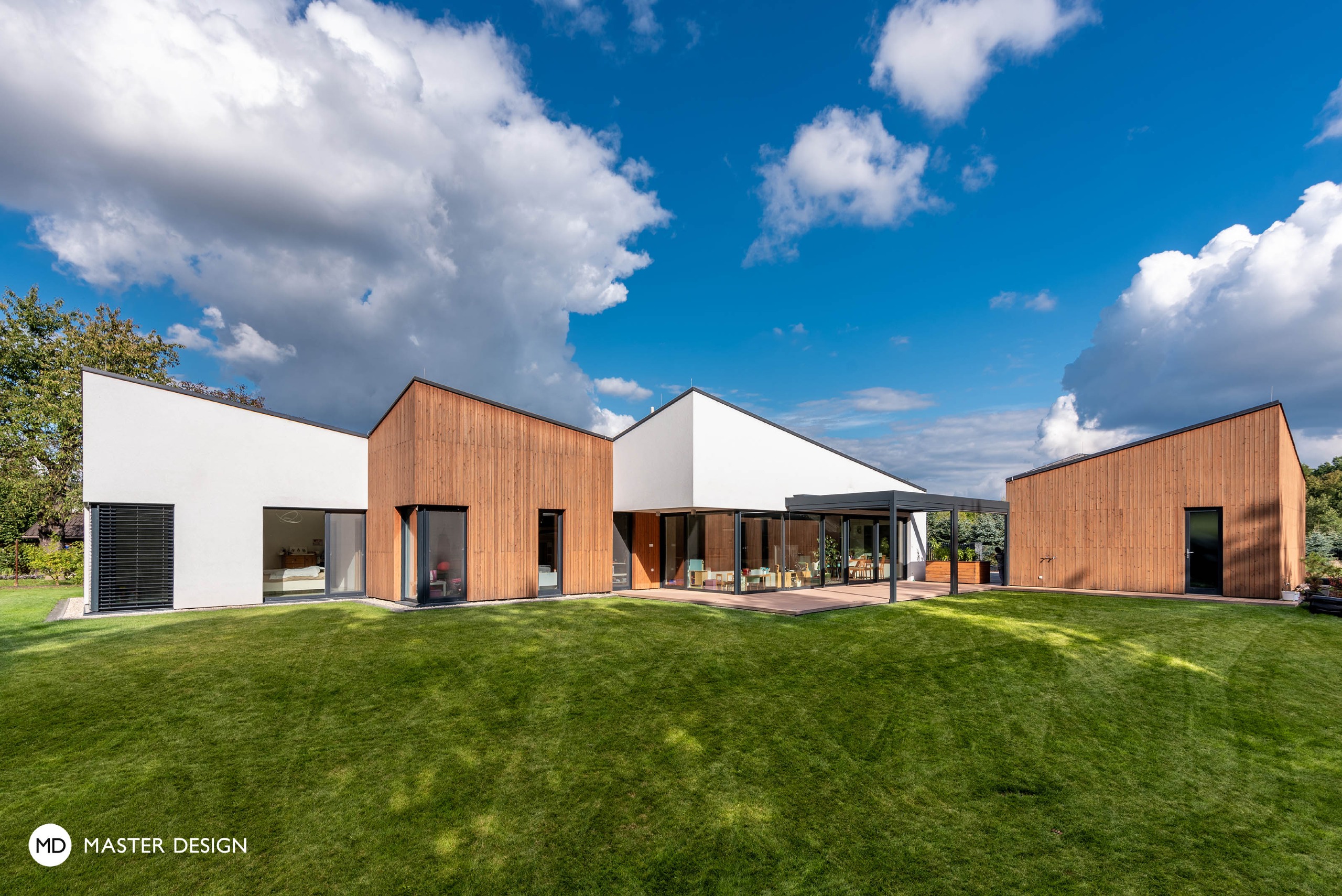 Bungalow by Forest with Wooden Cladding of the FacadesKrmelín - visualisation4